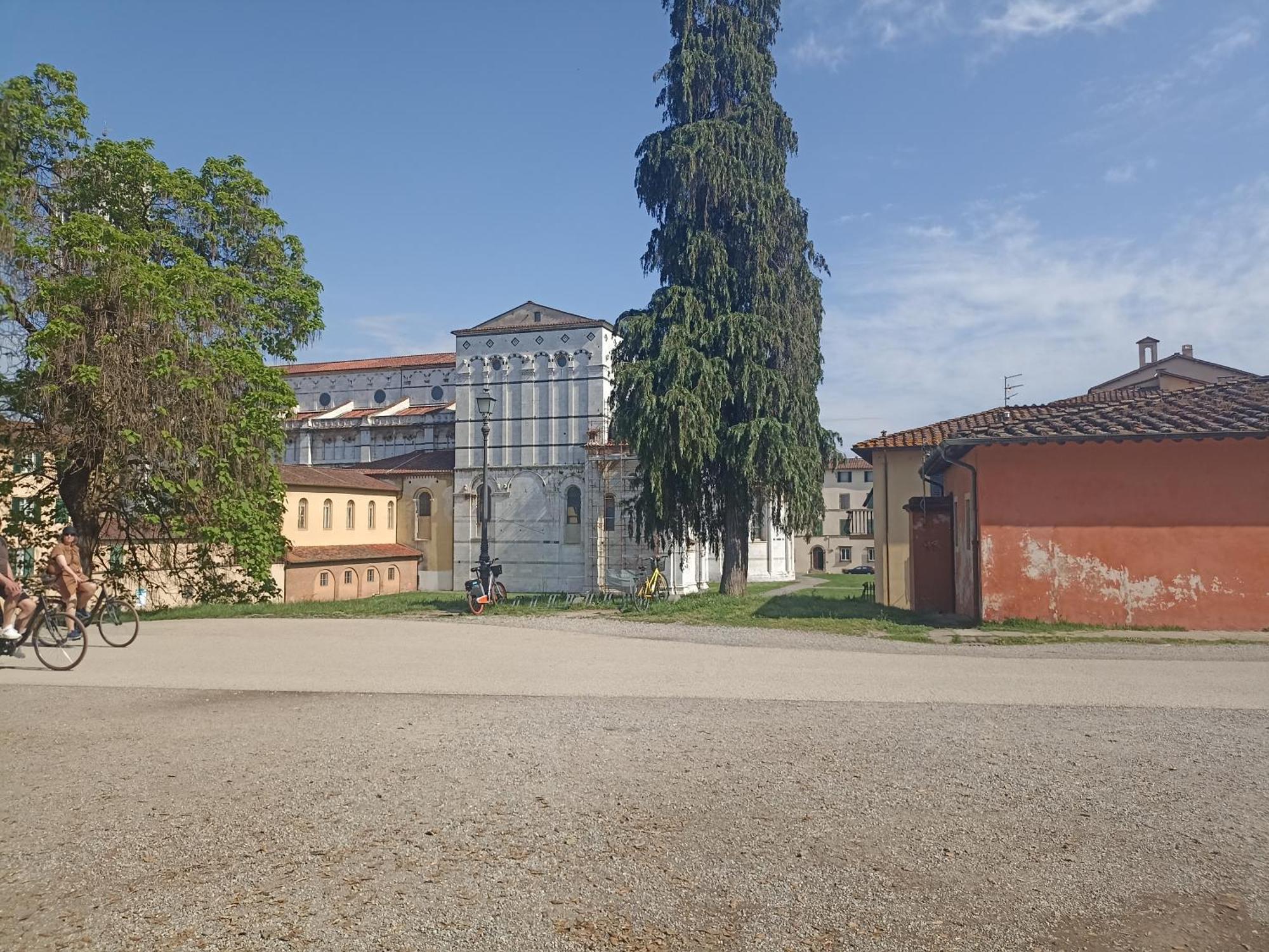 فيلا Gem In The City Center Of Lucca With Air Conditioning - Exclusive Ground Floor House Inside The Walls Close To Botanical Garden And Piazza San Martino المظهر الخارجي الصورة